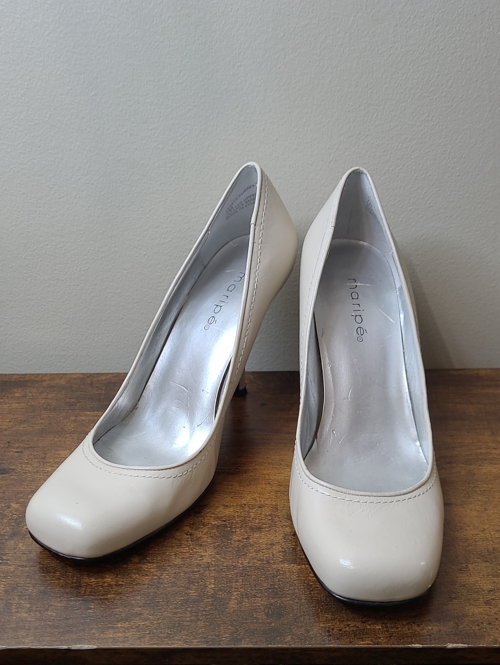 Maripe AUBREY Creamy Bone/Ivory Leather Rounded Square Toe Heels size 7